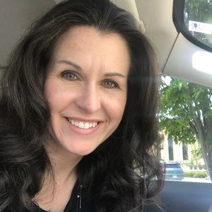 Meet your Posher, Lori
